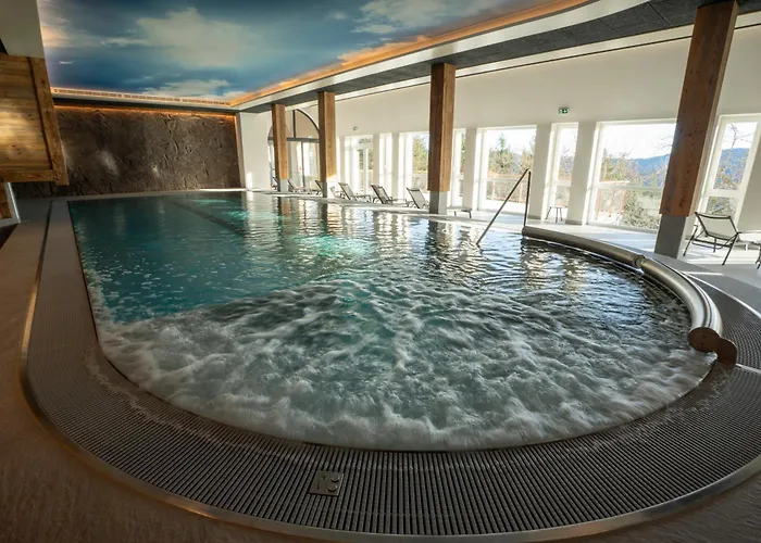 Resort Domaine De Haslach, The Originals Collection, De Tourisme *